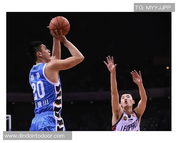 翟晓川的篮球之路：从青涩少年到职业明星的奋斗历程与心路历程